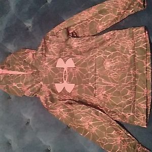 Boys Under Armour Hoodie size S